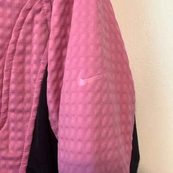 Nike Pink & Black Sphere Thermal Textured 1/2 Zip Sweatshirt Size Medium - Picture 4 of 13